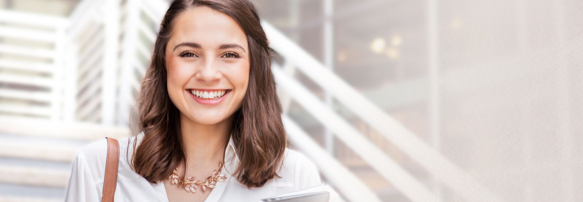 Mitten im Geschehen: Deine Werkstudierendenstelle in der DZ BANK Gruppe Mitten im Geschehen: Deine Werkstudierendenstelle in der DZ BANK Gruppe